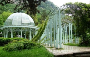 Боржоми. Или патент на голубовато-зеленый цвет